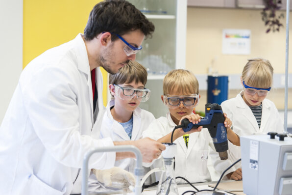 The JKU Open Lab: enough young researchers to fill a stadium