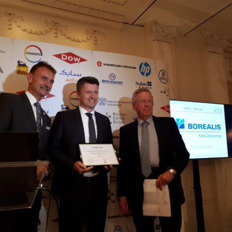 Photo: Vedran Kujundzic, Borealis Vice President Polyolefins Sales, receives the award for best European polymer producer in the categories HDPE and LDPE