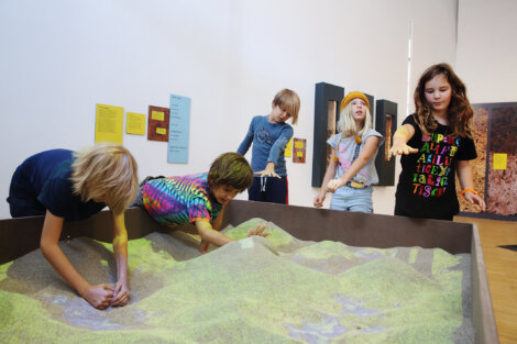 The new „EARTH & SOIL“ interactive exhibition at ZOOM Children’s Museum