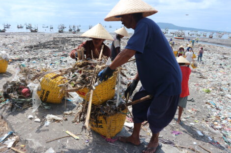photo: Project STOP waste collectors in Muncar, Indonesia 