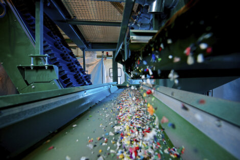photo : Recyclates from mtm save approximately 30% of CO2 emissions compared to virgin materials.
