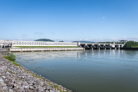 Foto: VERBUND Wasserkraftwerk in Abwinden-Asten, Österreich. VERBUND wird Strom aus zwei seiner österreichischen Wasserkraftwerke an der Donau an den Borealis Standort in Schwechat liefern.