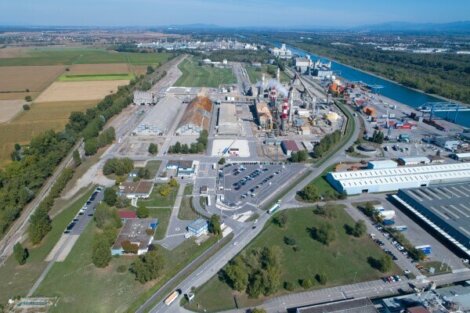 Photo: Vue aérienne du site de production de Borealis à Ottmarsheim France 002