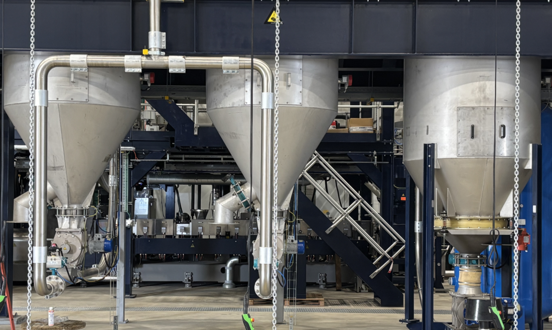 The new compounding line combines post-consumer and virgin polyolefins into rigid polypropylene and polyethylene compounds.